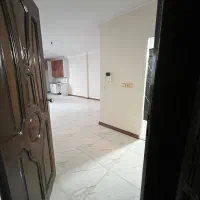 65 متری، میدان تسلیحات، غرق در نور، تک خواب