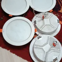 نور لامپ مغازه سقفی