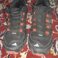 کفش دست دوم