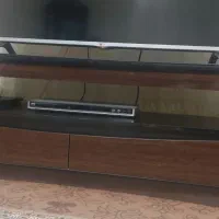 میز تی وی    و بوفه. هر دو سالم و بدون خط و خش