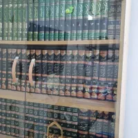 کتابخانه بزرگ‌ چوبی در شیشه ای برای مسجد مدرسه|کتابخانه، شلف، قفسه‌های دیواری|قم, هنرستان|دیوار