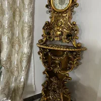 ساعت ایستاده با میز