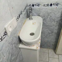 روشویی کابینتی با شیر در حد نو