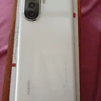 هواویnova y70