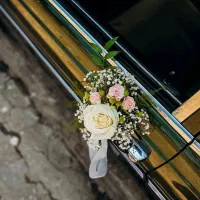 خدمات دیزاین ماشین عروس و دسته گل عروس|گل مصنوعی|میبد, |دیوار