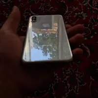 اپل iPhone X با حافظهٔ ۶۴ گیگابایت