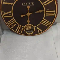 ساعت لوتوس
