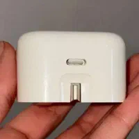 آداپتور ۲۰ وات اصلی