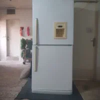 یک دستگاه یخچال خانگی بفروشد