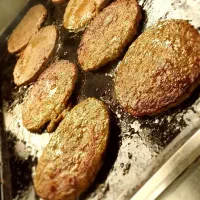 به یک کمک اشپز خانم نیازمندیم|استخدام خدمات فروشگاه و رستوران|اندیشه, اندیشه فاز ۳|دیوار