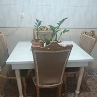 میز نهارخوری ۴ یا ۶ نفره
