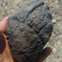 شهاب سنگ فروشی با پوسته کاملا سوخته|جواهرات|منوجان, |دیوار