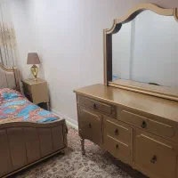 سرویس تخت خواب دونفره و میز ارایشی