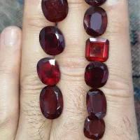 گارنت ، یاقوت ، مروارید ، موزانایت