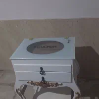 پایه قابلمه. میز قاشق چنگال