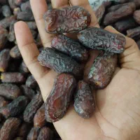 خرمای درجه یک پیارم حاجی آباد