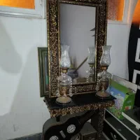 میز و آینه شمعدان