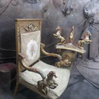 دو‌عدد‌مبل‌‌ودو‌عدد‌عسلی‌‌نیاز‌په‌تعمیر فورشی