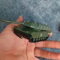 ۸ عدد اسباب بازی