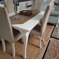 میز غذاخوری سالم در حد نو