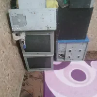 دو مانیتور و3 عدد کیس باگرافیک بفروش میرسد
