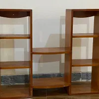 قفسه چوبی چند طبقه تمیز و سالم