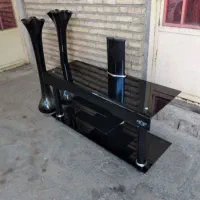 میز و تلوزیون قدیمی