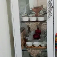 جاکفشی و میز تلویزیون و بوفه