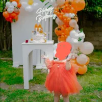 لباس مناسب دو سال نو فقط واسه عکاسی پوشیده شده