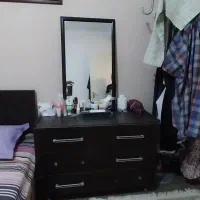 دراور و آیینه و پاتختی