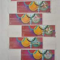 آلبوم تمبر و کتاب قدیمی