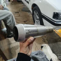 اگزوز قهرمانی akrapovic