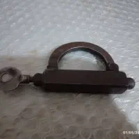 قفل قدیمی