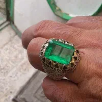 انگشتر نقره دست ساز نگین زمرد
