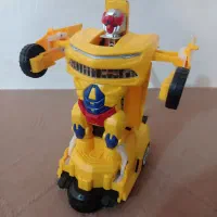 اسباب بازی ماشین تبدیل شونده به روبات