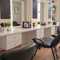 استخدام پرسنل واجاره میز،صندلی و اتاق