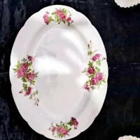 مجموعه ظروف چینی قدیمی گل‌سرخی ژاپنی و ایرانی