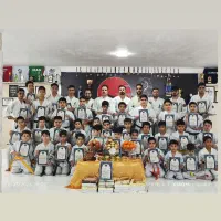 مربی خصوصی و عمومی کاراته ازاد