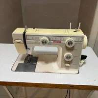 چرخ ژانومه مدل ۳۹۳ بهمراه میز|چرخ خیاطی و ریسندگی|رشت, گلسار|دیوار