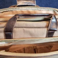 کیف مدرسه و دانشگاه|کیف، کفش، کمربند|اصفهان, ملاصدرا|دیوار