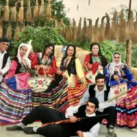 کار در عکاسی و فروشندگی(فروشندگی،صندوقداری،عکاسی )