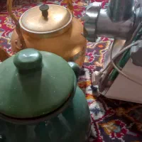 تعدادی ظرف ووسایل آشپزخونه