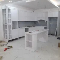 نئو کلاسیک/کابینت آشپزخانه/هایگلاس/mdf|مصالح و تجهیزات ساختمان|قم, امامزاده ابراهیم|دیوار