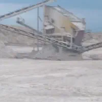 فروش یک واحد صنعتی سنگ شکن و بتن آماده