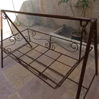 گهواره فلزی محکم
