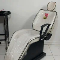 ۲ عددصندلی اصلاح طرح برقی  در حد نو