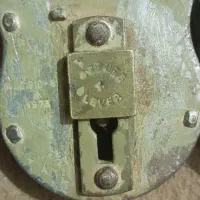 پنج عدد قفل قدیمی|کلکسیون اشیاء عتیقه|مسجد سلیمان, |دیوار