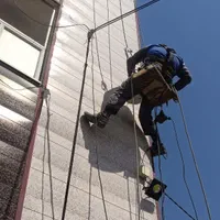 کار در ارتفاع پیچ رولپلاک نانو نما نظافت سنگ اجر|خدمات پیشه و مهارت|قم, هنرستان|دیوار