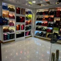 ۳۰ متر مغازه پاساژ غدیر بازار عمده فروشی کیف کوله|فروش مغازه و غرفه|تهران, بازار|دیوار