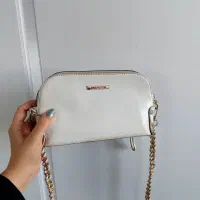 تعدادی لباس با قیمت مناسب